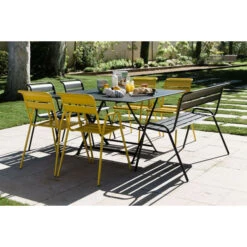 Table De Jardin 8 Personnes FERMOB Cargo 128 X 128 Cm - Carbone 13 Table De Jardin 8 Personnes FERMOB Cargo 128 X 128 Cm - Carbone -Fermob Soldes Magasin 024147 table jardin fermob cargo 128 cm carbone ambiance 5